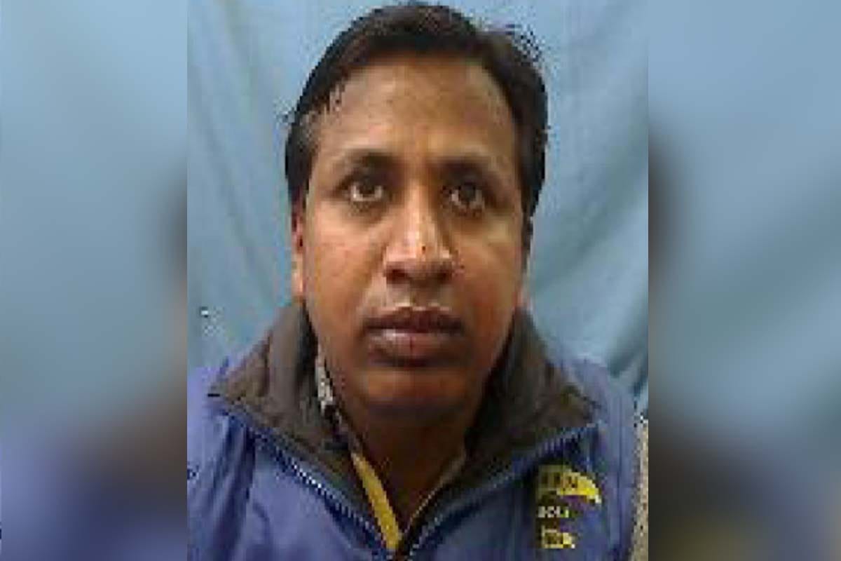 Meerut police busted a gang who was hacking coaching class of IAS-PCS in many state
