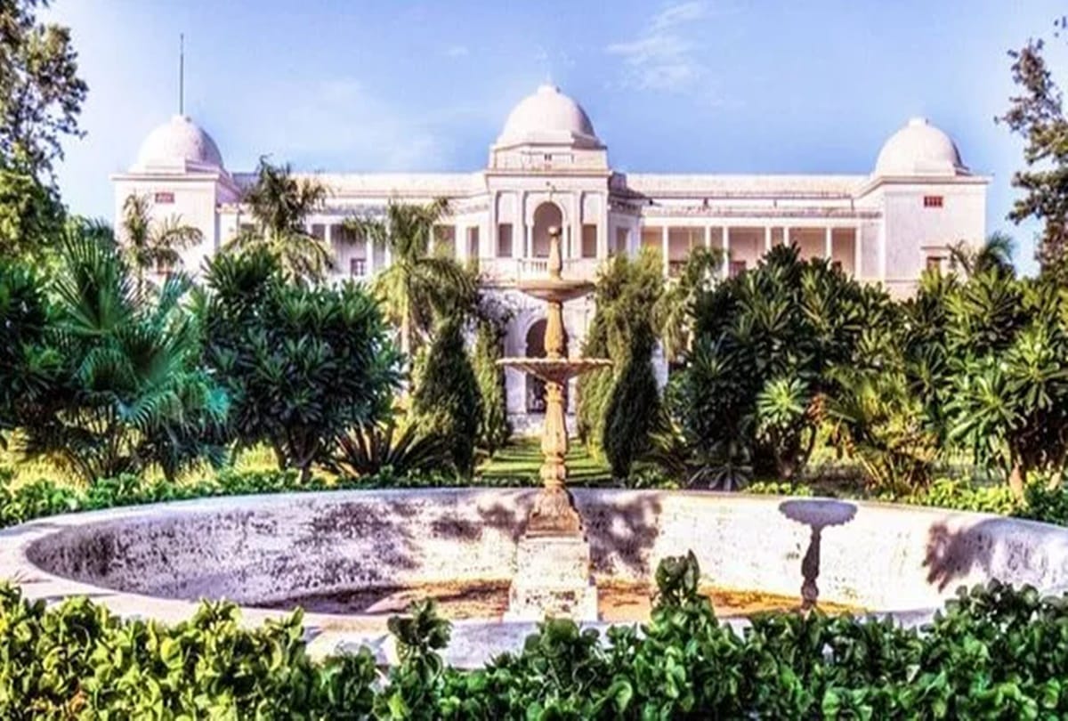 Saif Ali Khan web series tandav shooting in pataudi palace See Inside Pictures Of pataudi palace
