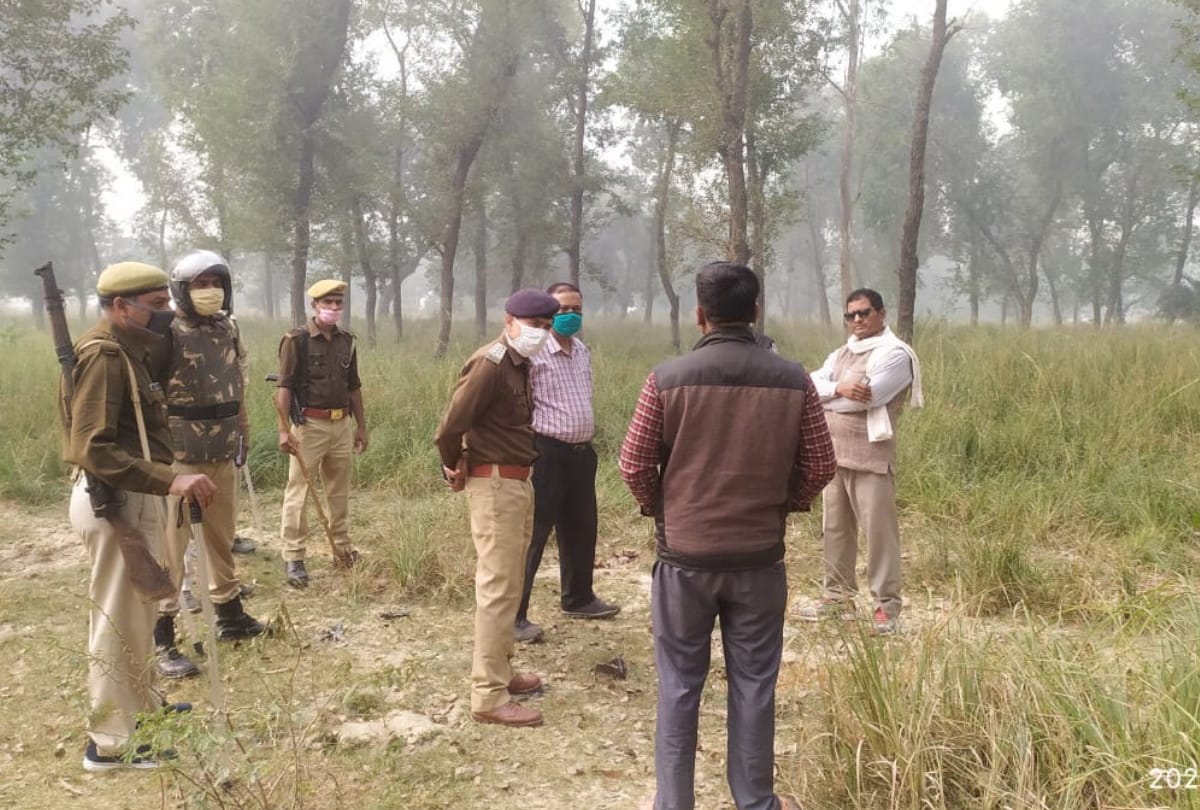 Accused boy misdeeds girl and killed from strangled in sant kabir nagar UP news update