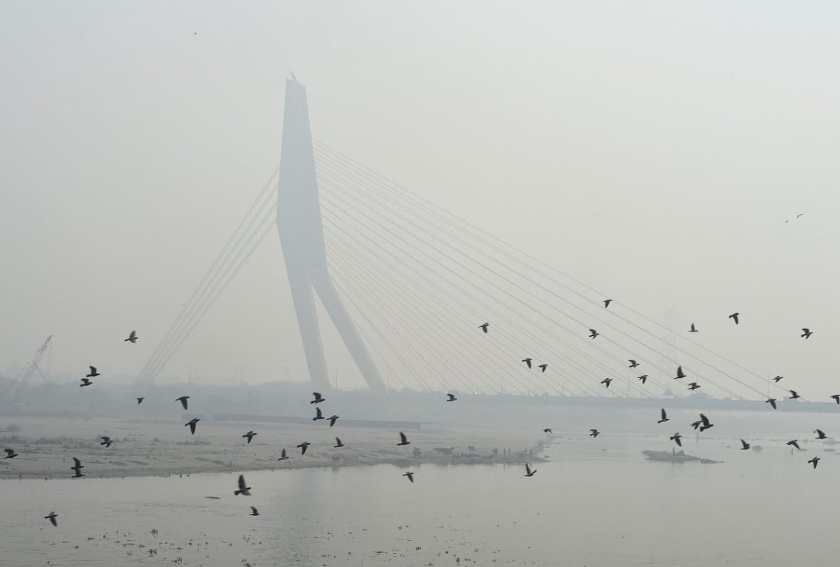 Pollution: Delhi air quality improves, NCR air remains in severe category