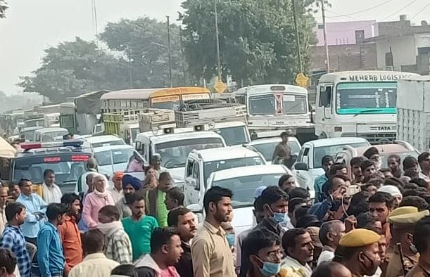 bhakiyu protest at hardoi lucknow road