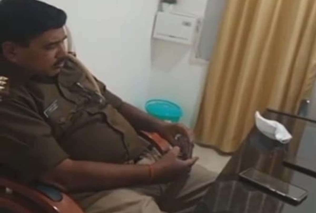 UP: Another act of inspector who taking bribe in Kannauj came to light