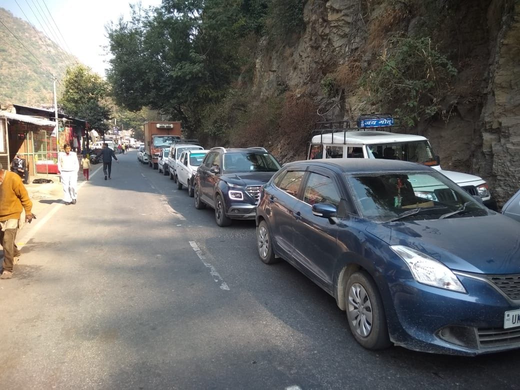 Khairna market jammed for half an hour