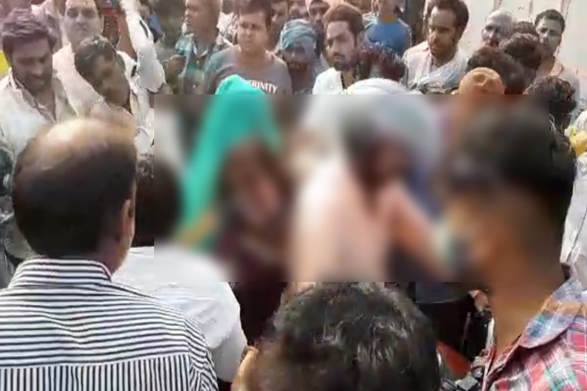 Two girls insisted on living together and ruckus by family members in Baghpat of Uttar Pradesh