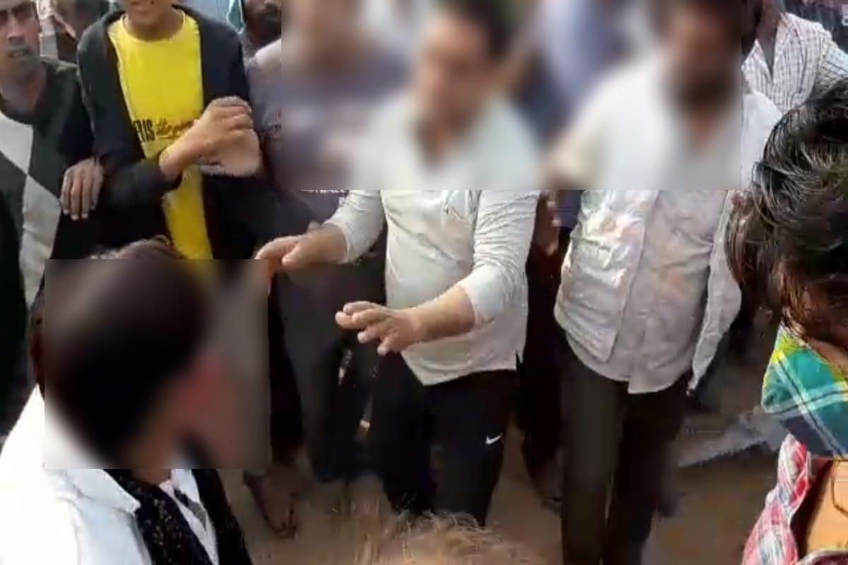 Two girls insisted on living together and ruckus by family members in Baghpat of Uttar Pradesh