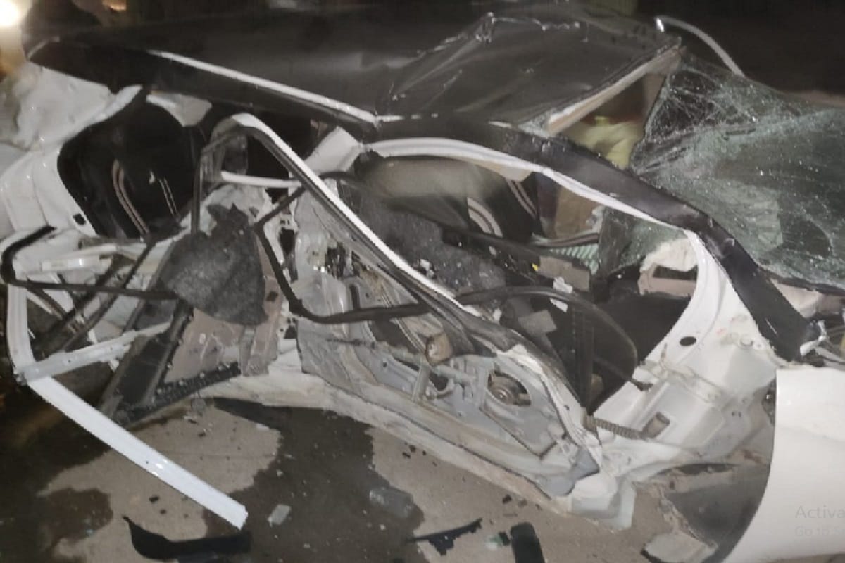 UP News: four friends have died in car accident on road at Baghpat of Uttar Pradesh