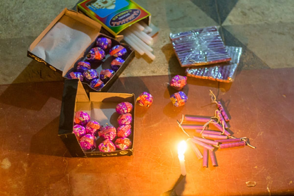 Crackers ban on Diwali in Lucknow.