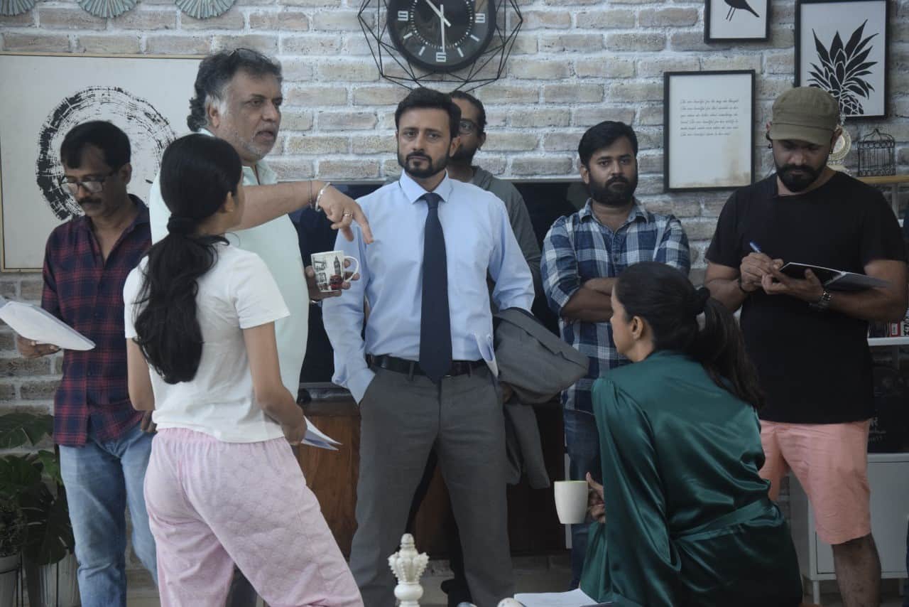 Disconnected short film Review by Pankaj Shukla suhail tatari gul panag satyadeep Misra mehak thakur