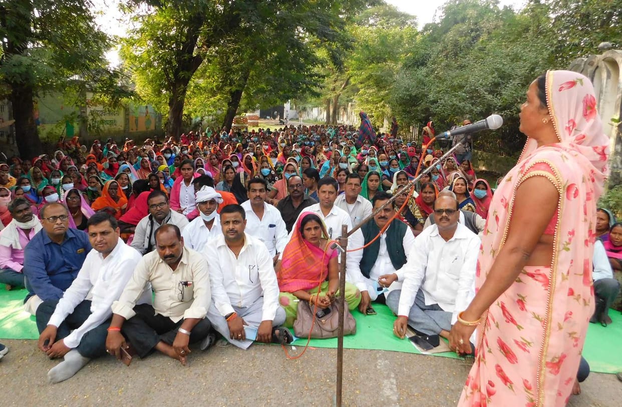 Cooks protest over 13-point demands