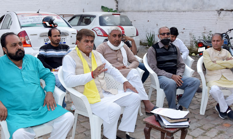 Mahapanchayat adjourned on naming issue of Hasanpur Chowk