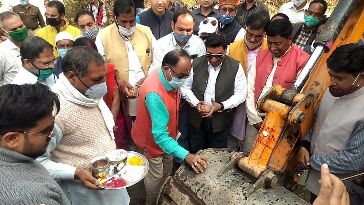 Construction of bridge over Dhangarhi and Panod nallas, bridge expected to be ready in 18 months