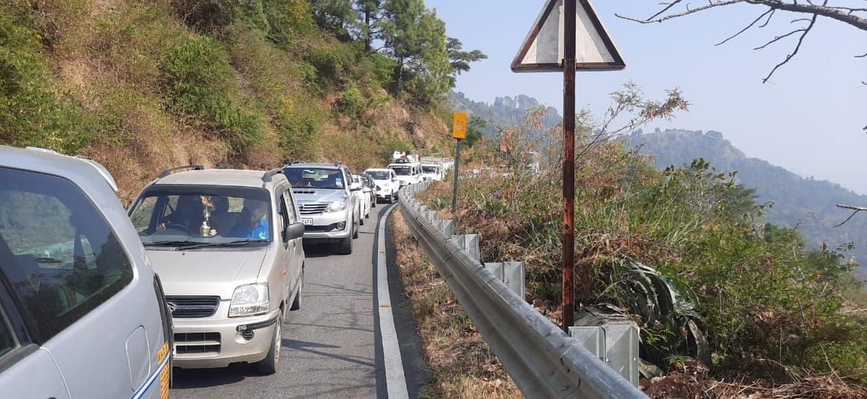 From today, Ranibagh-Bhimtal road will open for small vehicles, movement of heavy vehicles will be stopped from 10 am to 5 pm