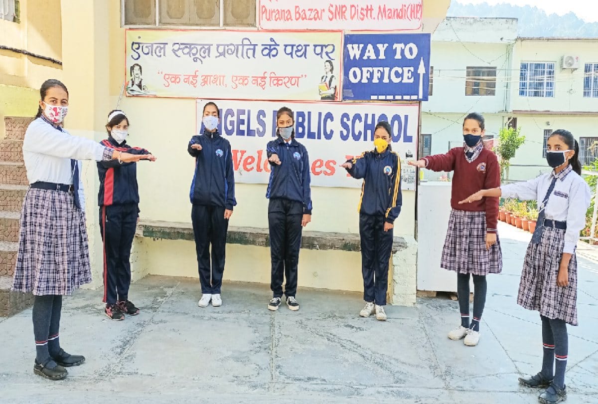 Himachal: School children in Sundernagar vow not to fire crackers