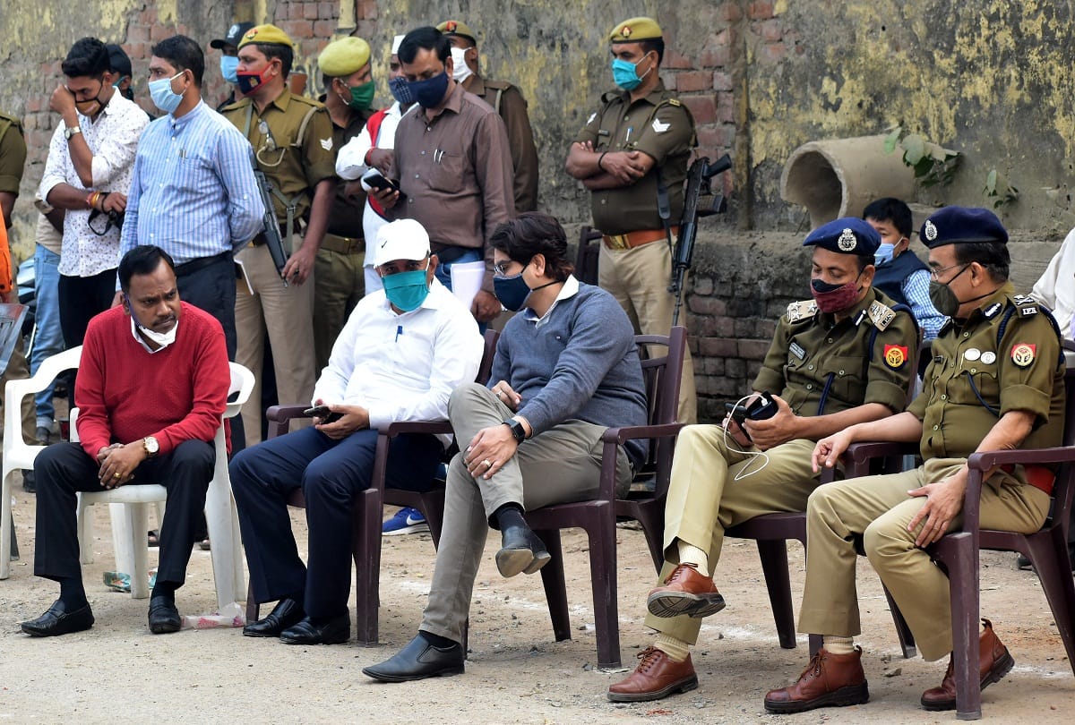 Advocates puffed up on warning of self-immolation