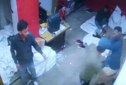 Employee beaten by entering courier company, four nominated