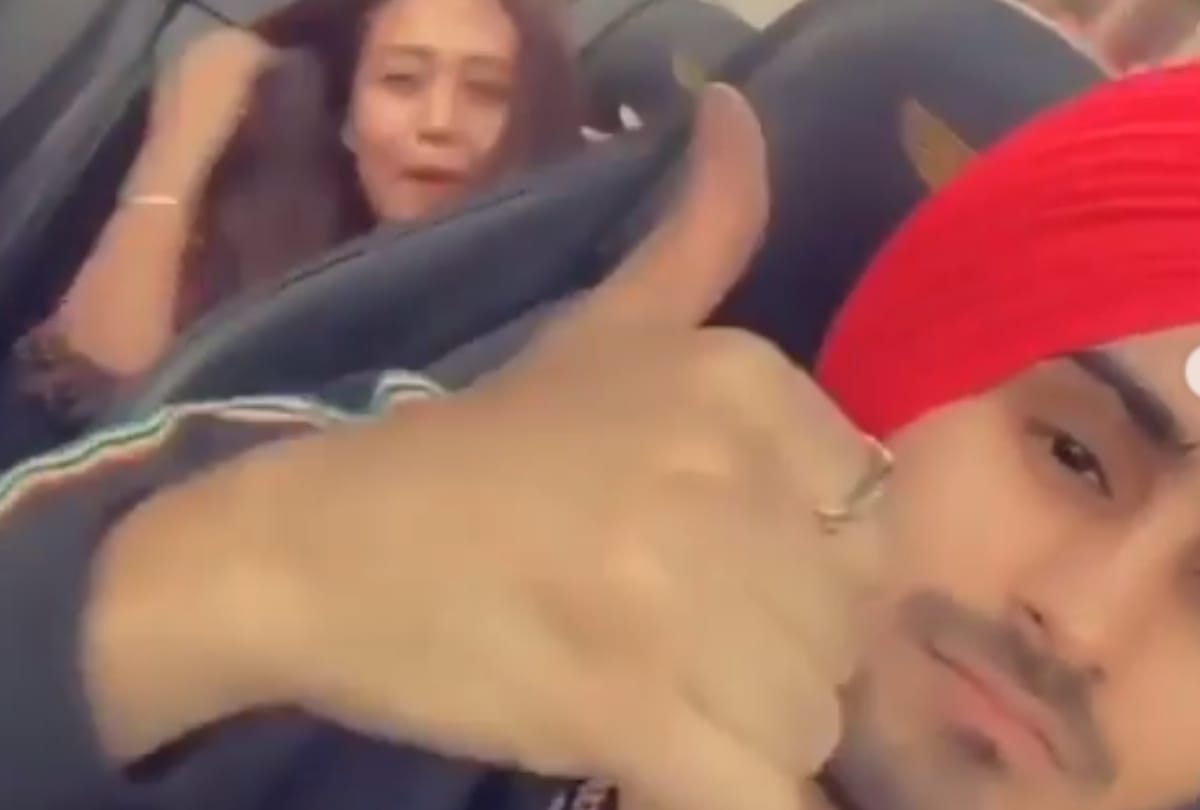Neha kakkar and rohanpreet singh open car during honeymoon in dubai