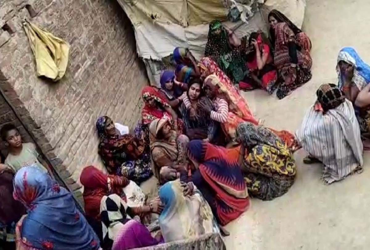 Wife killed by ax in kanpur dehat