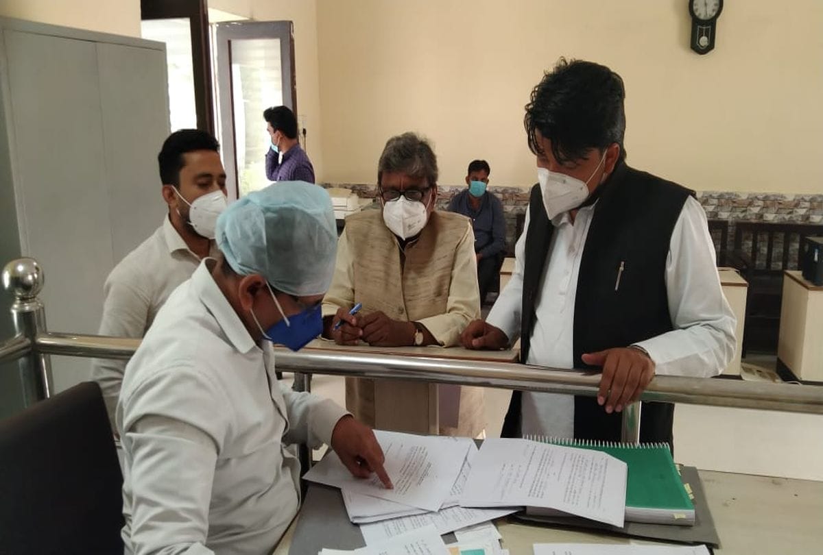 Mlc Election 2020: Samajwadi Candidate Dr Aseem Yadav Files Nomination
