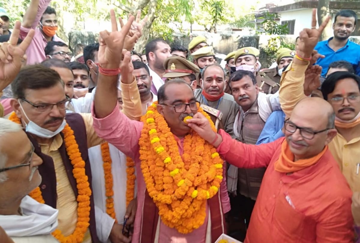 up by election results 2020 news in hindi Know about new MLA of Deoria Dr. Satya Prakash Mani Tripathi