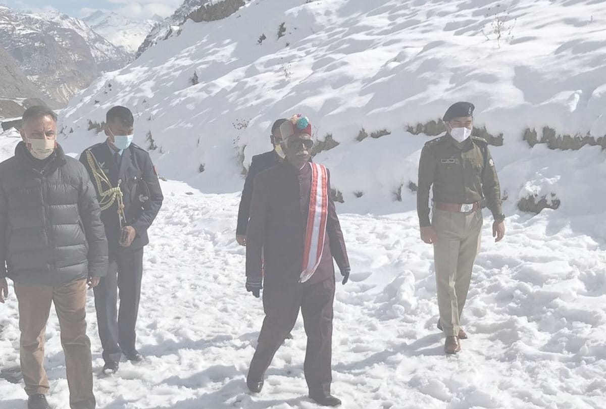 Governor Bandaru Dattatreya did skiing in Atal Tunnel's North Portal
