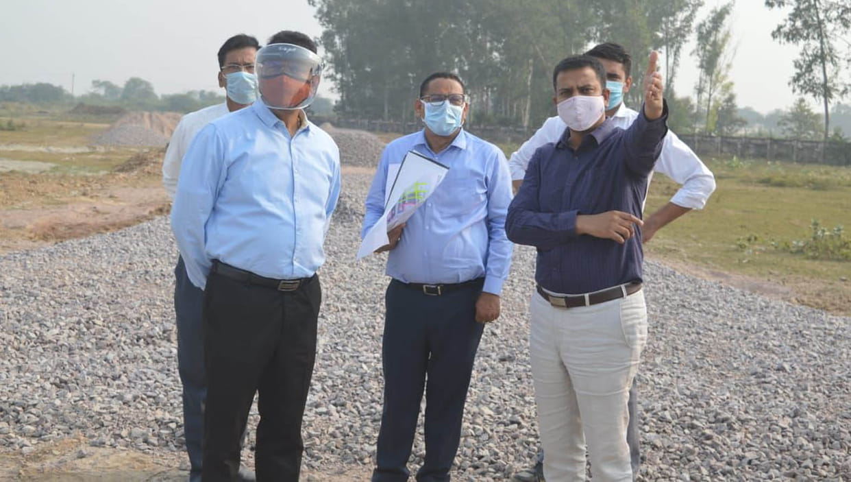 Commissioner angry over laxity in housing schemes