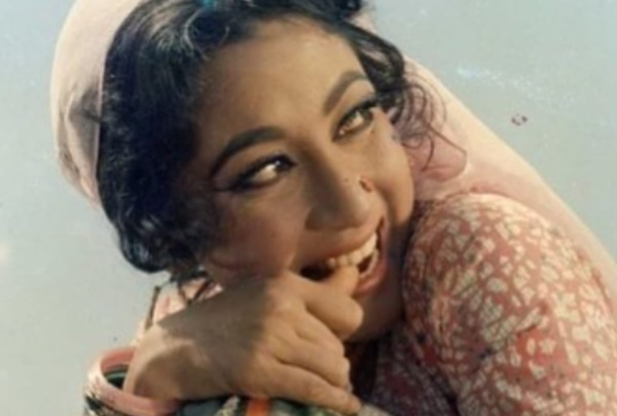 Bollywood Actress In Prostitution: When Mala Sinha Confessed Prostitution Infront Of Court After Income Tax Raid
