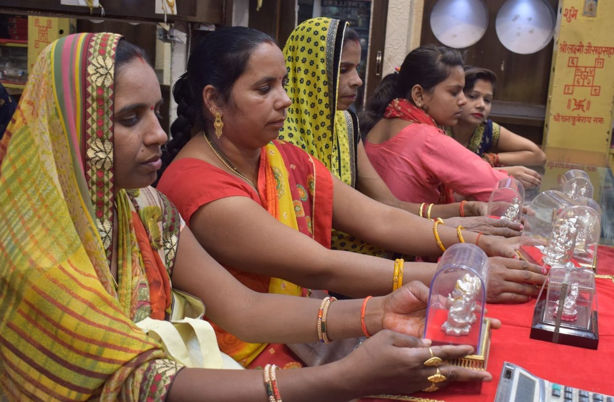 diwali market jewlary