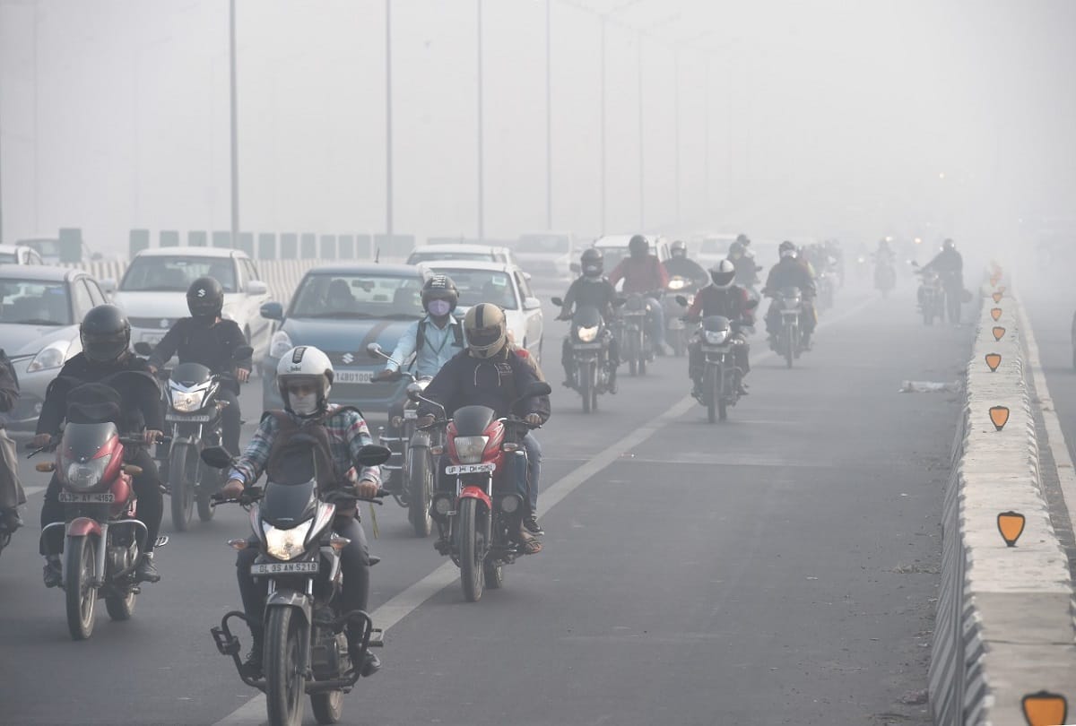 Delhi: Certificate of controlled pollution will have to be shown at the time of refueling vehicles