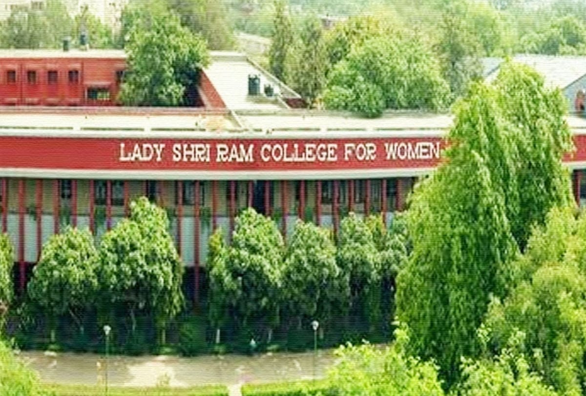 Delhi lsr college came forward for economic help of girl student aishwarya family who commit suicide in telangana