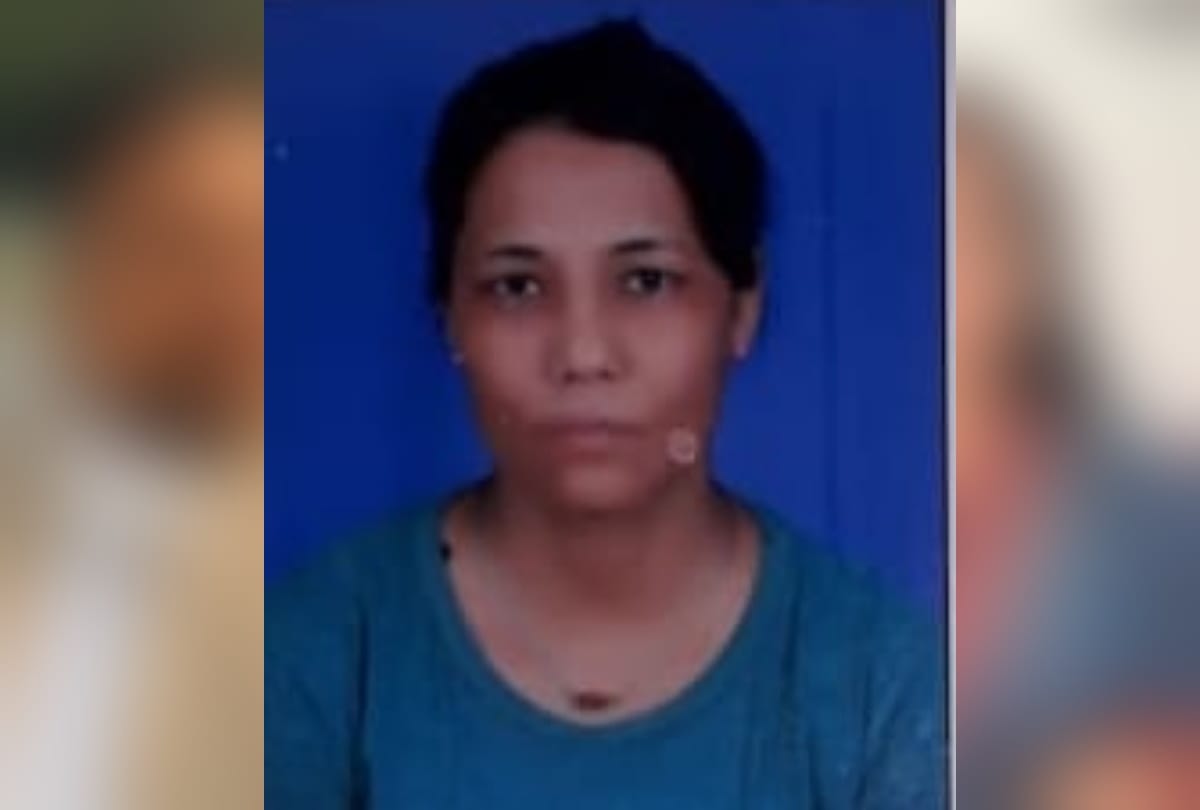 gurugram kills wife wrap in blanket ran away foul smell reveals murder