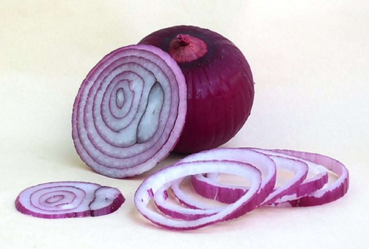 onion benefits for heart disease and diabetes in hindi, pyaz khane ke fayde