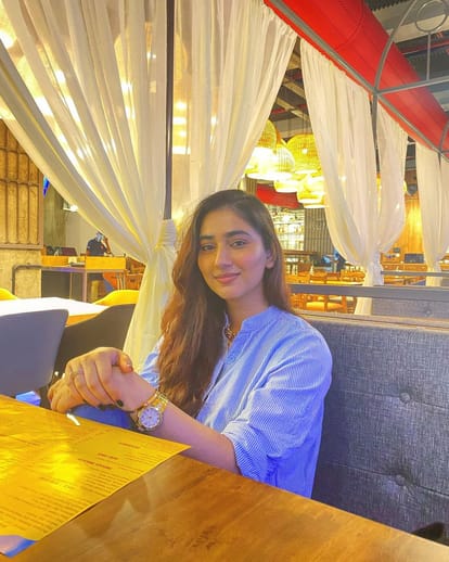 Bade Acche Lagte Hain fame Disha Parmar and Rahul Vaidya announce pregnancy actress flaunts her baby bump see
