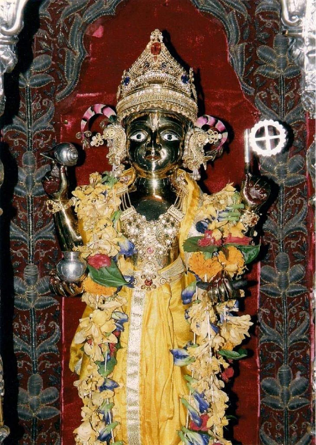 Due to Corona on Dhanteras, devotees will not be able to see Lord Dhanwantari in the temple varanasi