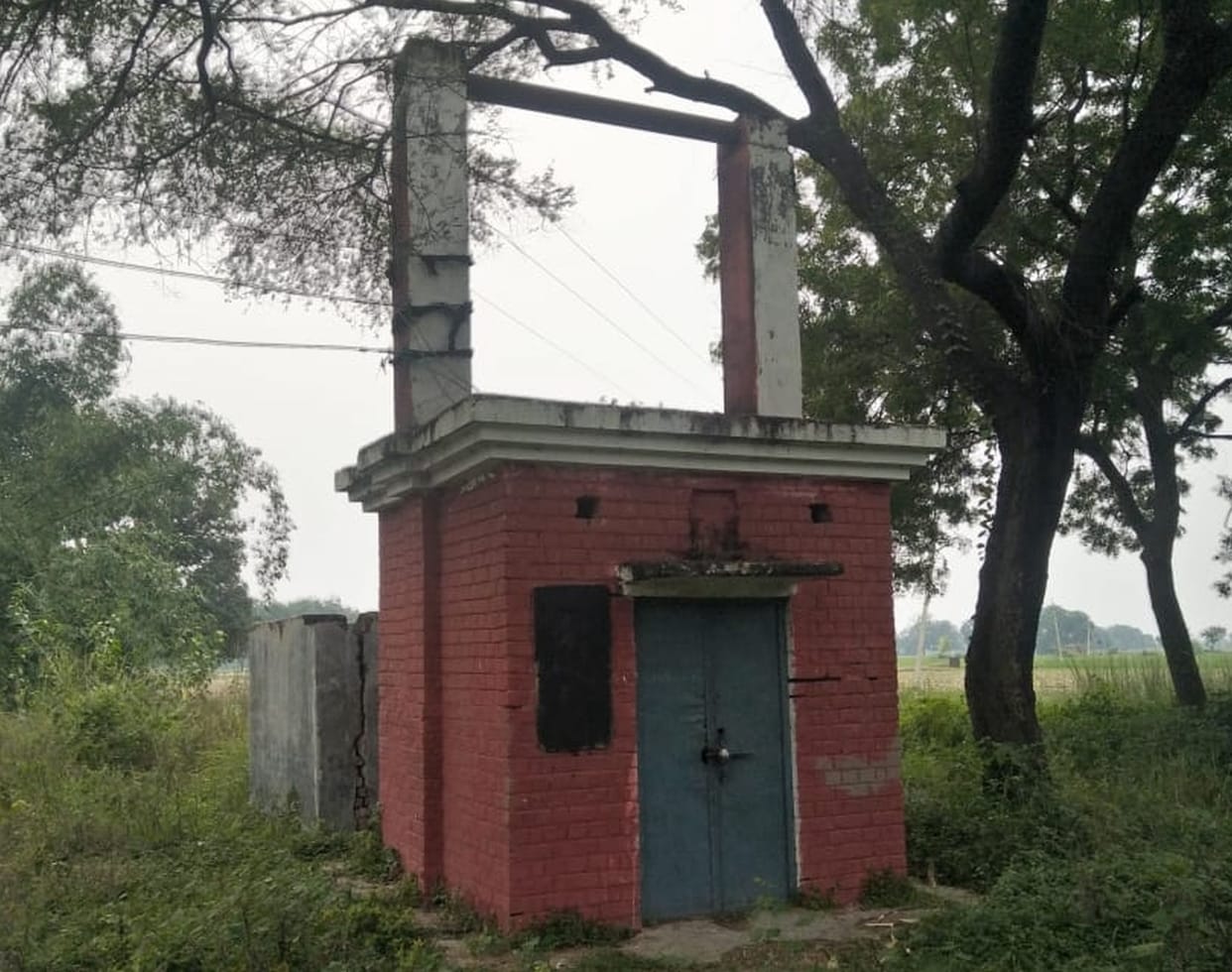 Tubewells spoiled for three months, farmers upset