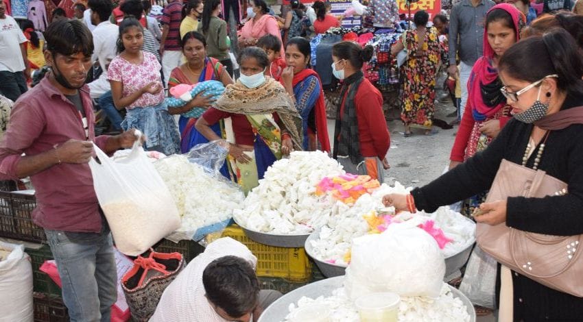 The market has become adorned with unhealthy conditions, well-sold clay lamps