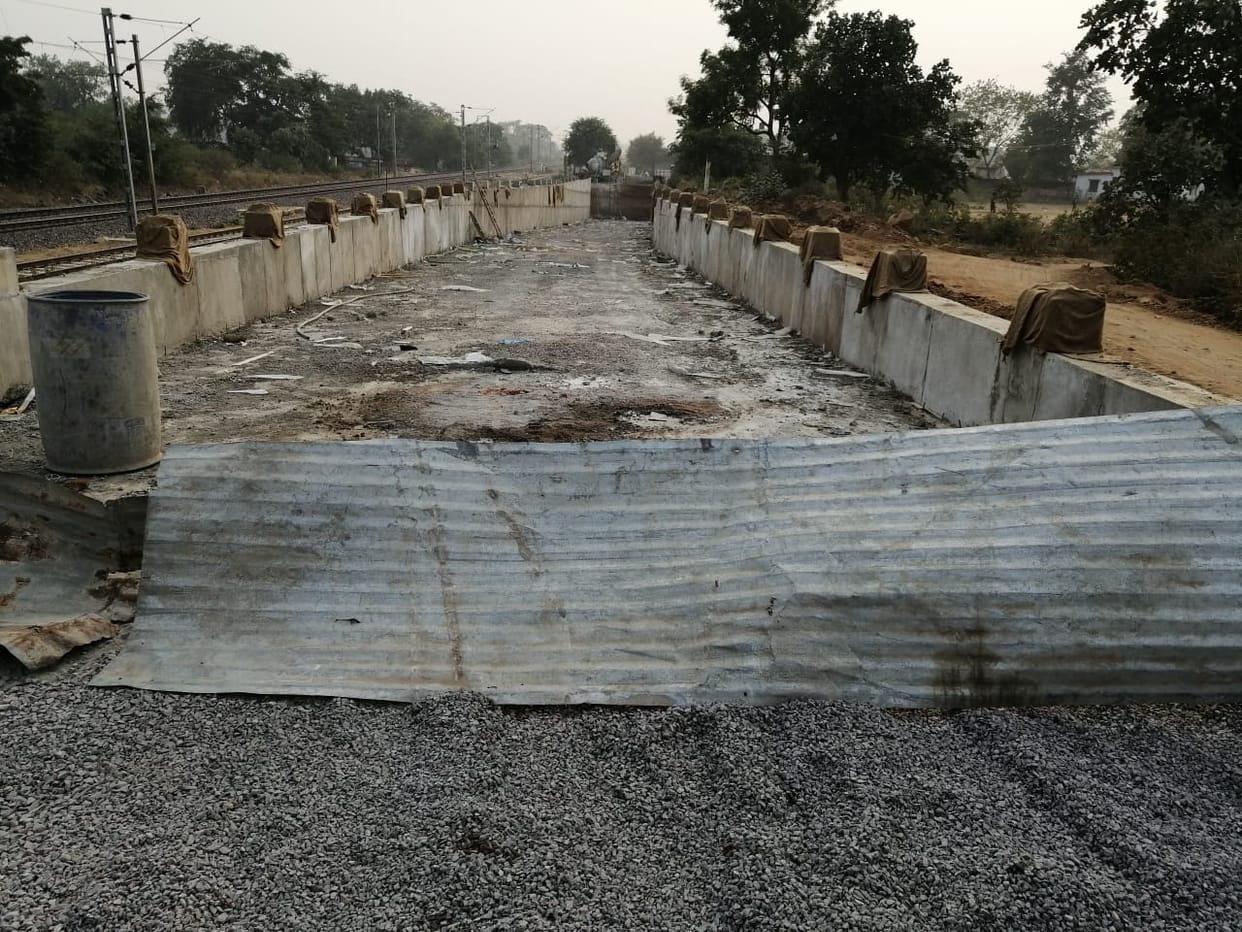 Ballampur railway crossing