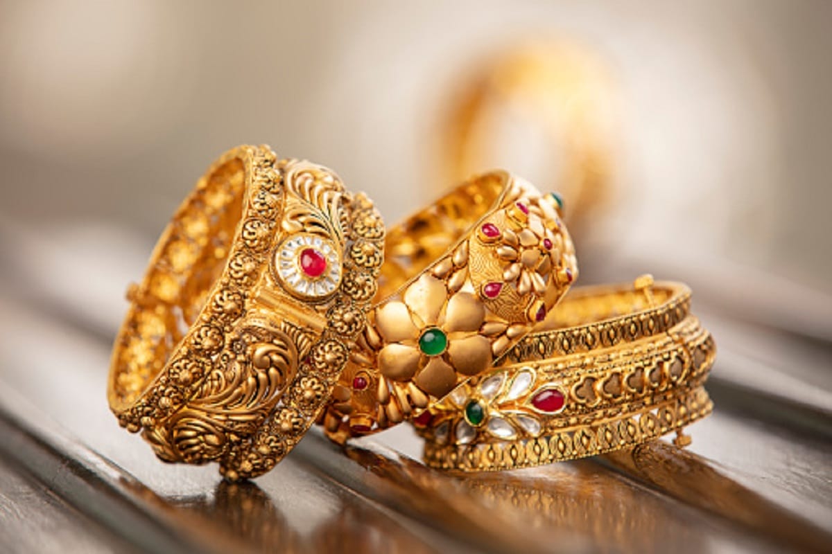 gold silver price today on october 6 gold MCX fall for second day silver rates drop