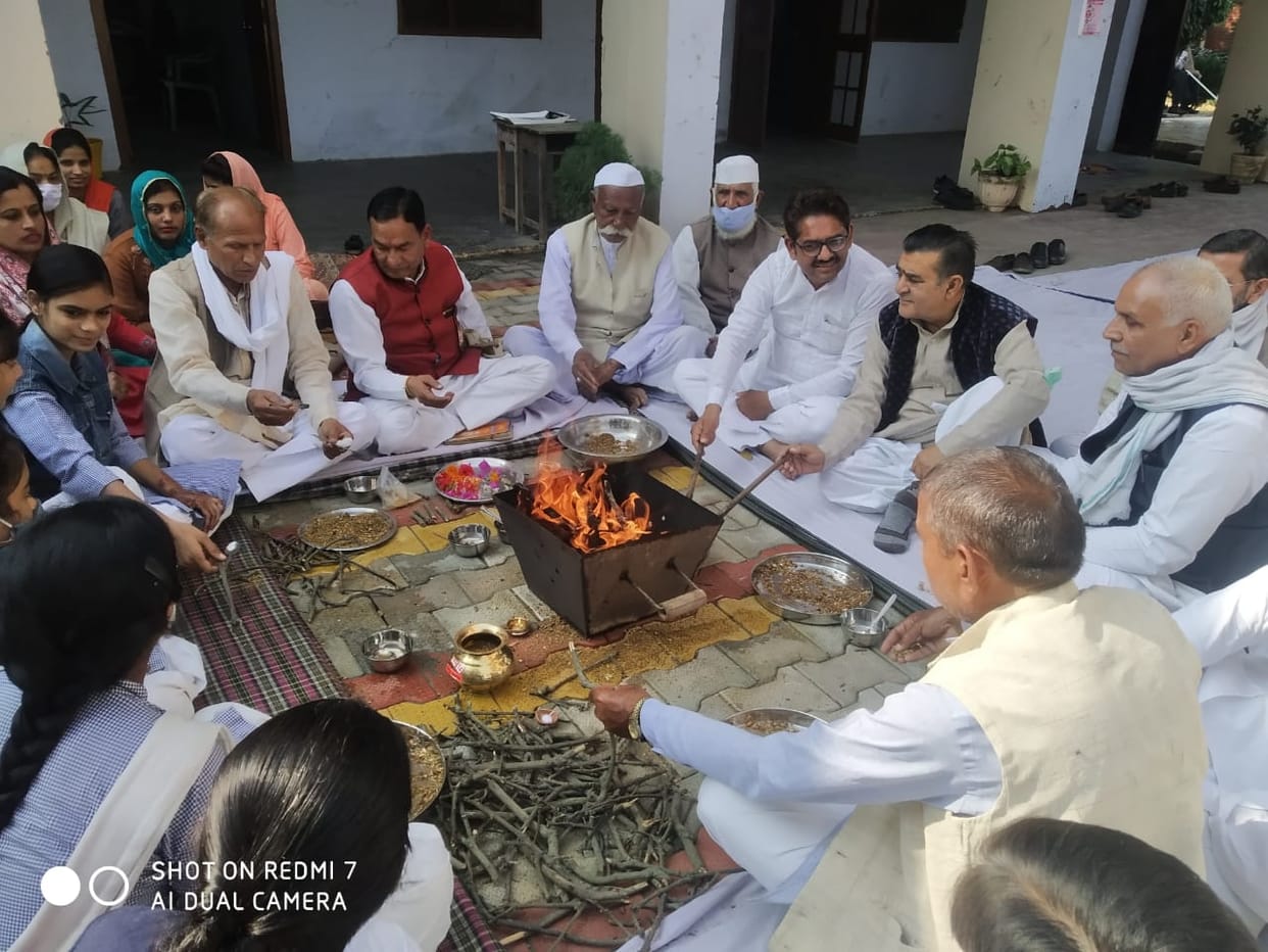 On the foundation day of Inter College, prayers were offered