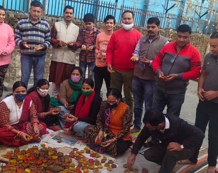 Diwali will be celebrated by burning cow dung lamps