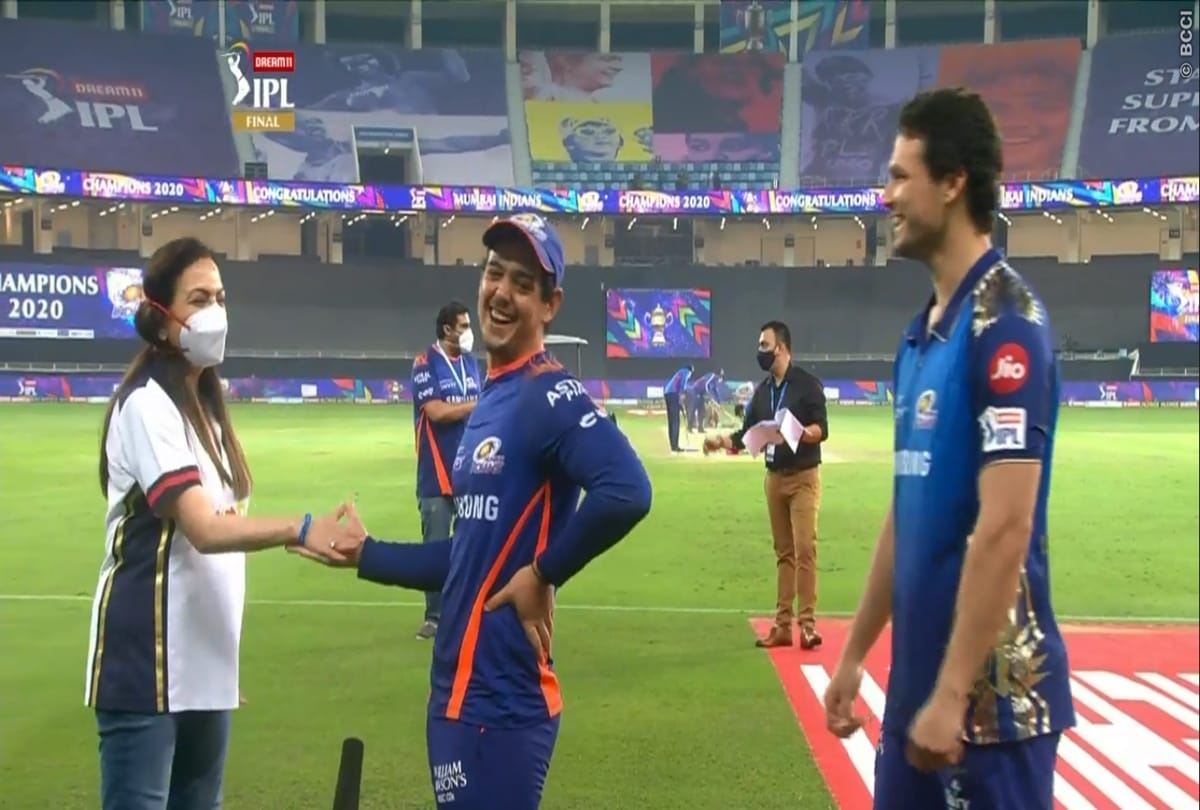 IPL 2020: Mumbai Indians owner Nita Ambani crashes Quinton de Kock interview during final