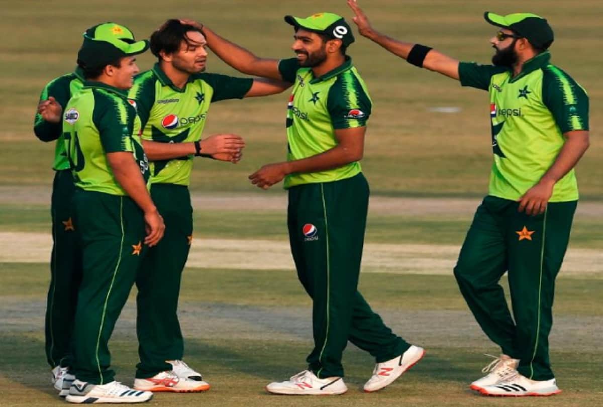 Pakistan current pacers are 17-18 years only on paper, says Mohammad Asif