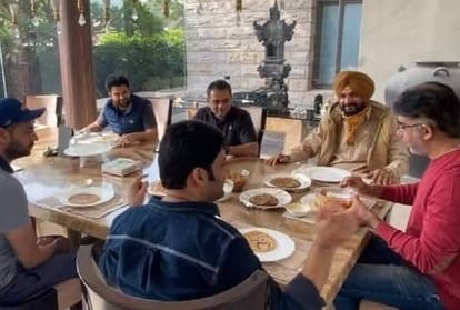 Comedian Kapil Sharma arrives Amritsar to meet Navjot singh Sidhu