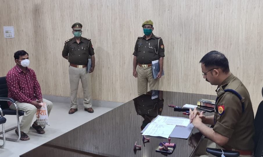 hardoi,sach ka samana,sp ke samne,vadi and vivechek