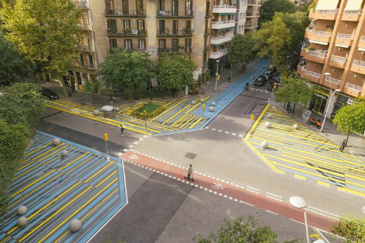 Barcelona launches 10-year plan to making one in three Eixample streets green zones and creating 21 public squares
