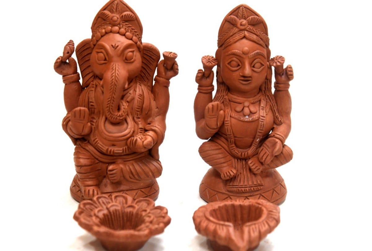 CM Yogi Adityanath give unique gift to president ramnath kovid and PM Modi on diwali 2020