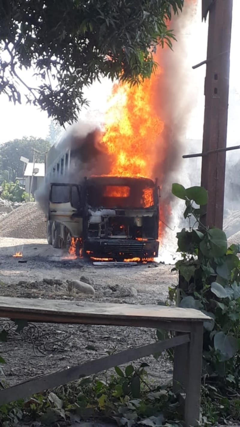 rishikesh news: Dumper caught in fire 11 thousand volt hypertension line