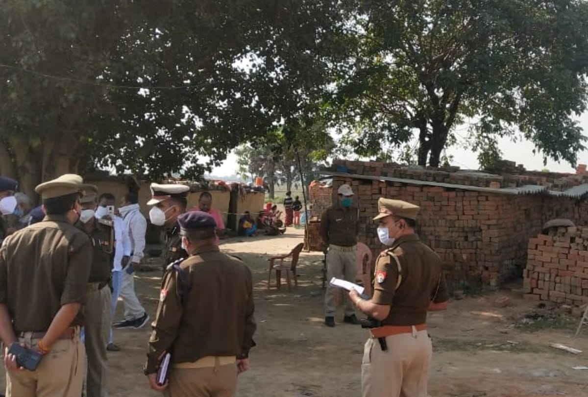 laborers locked in room looting on brick-kiln four suspended along with inspector In Deoria