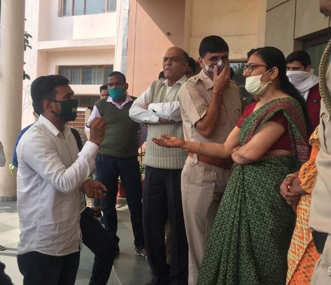 INSO locks VC office for seat reduction and student not admitted