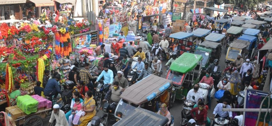 Social distancing is not followed in the market