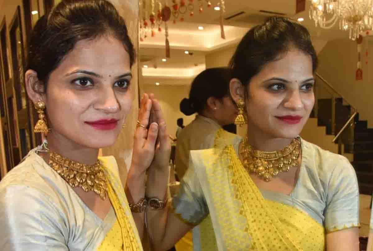 Dhanteras 2020: Money rains on Dhanteras, turnover of 575 crores, see happiness between Corona in pictures